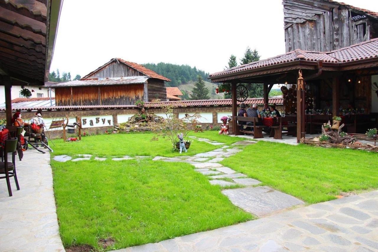 Къща За Гости Бабуч Dobriniște Exterior foto
