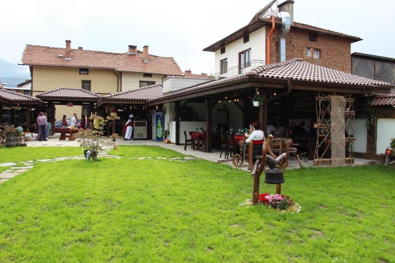 Къща За Гости Бабуч Dobriniște Exterior foto